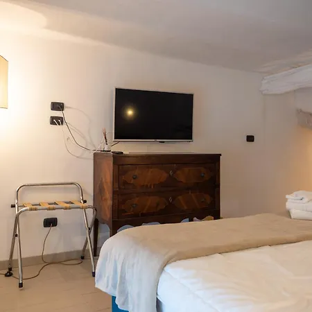 La Casa Sulla Darsena Апартаменты